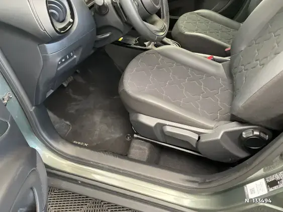 TOYOTA AYGO X - voiture d'occasion - Photo 28