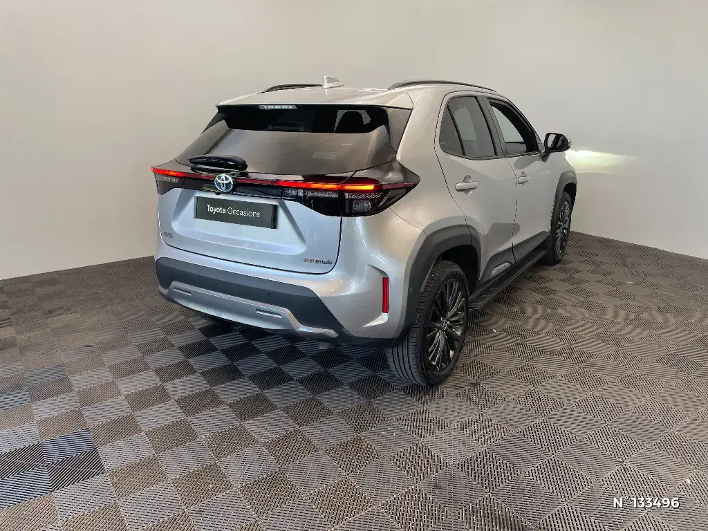 TOYOTA YARIS CROSS I - Miniature 2