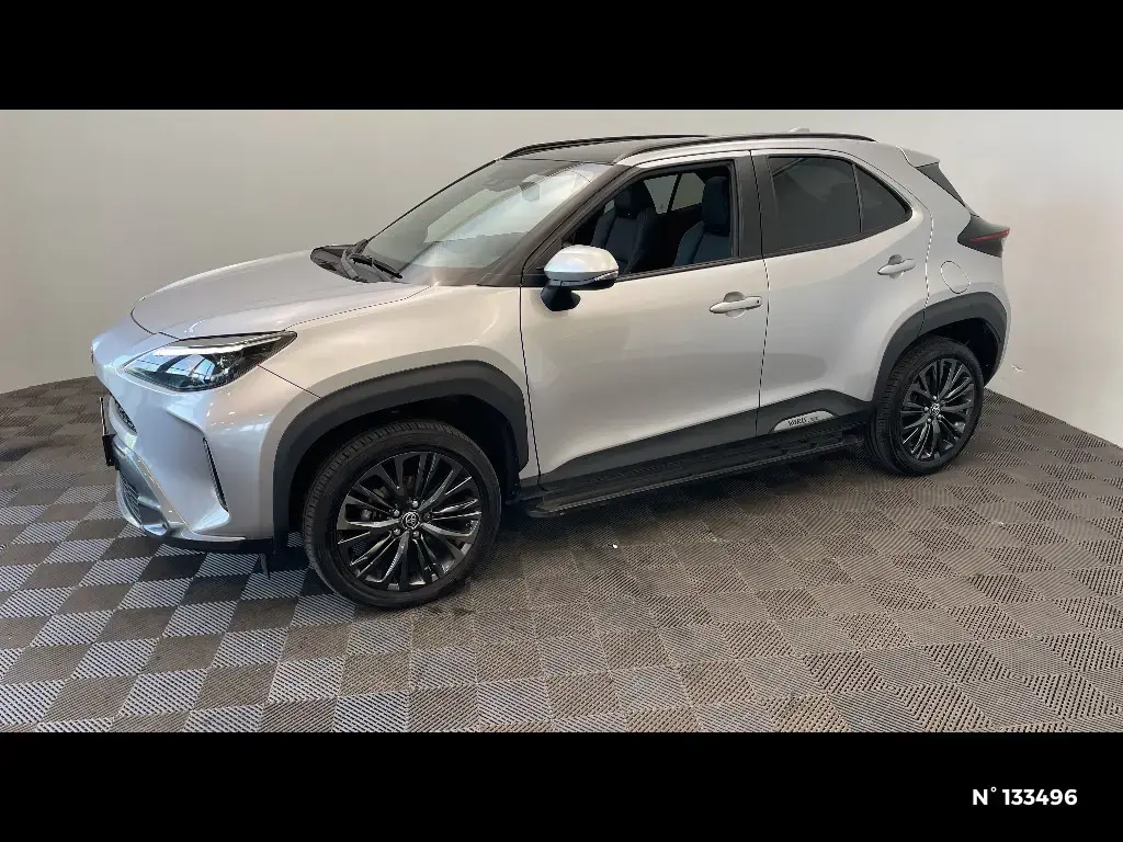 TOYOTA YARIS CROSS I - Miniature 4