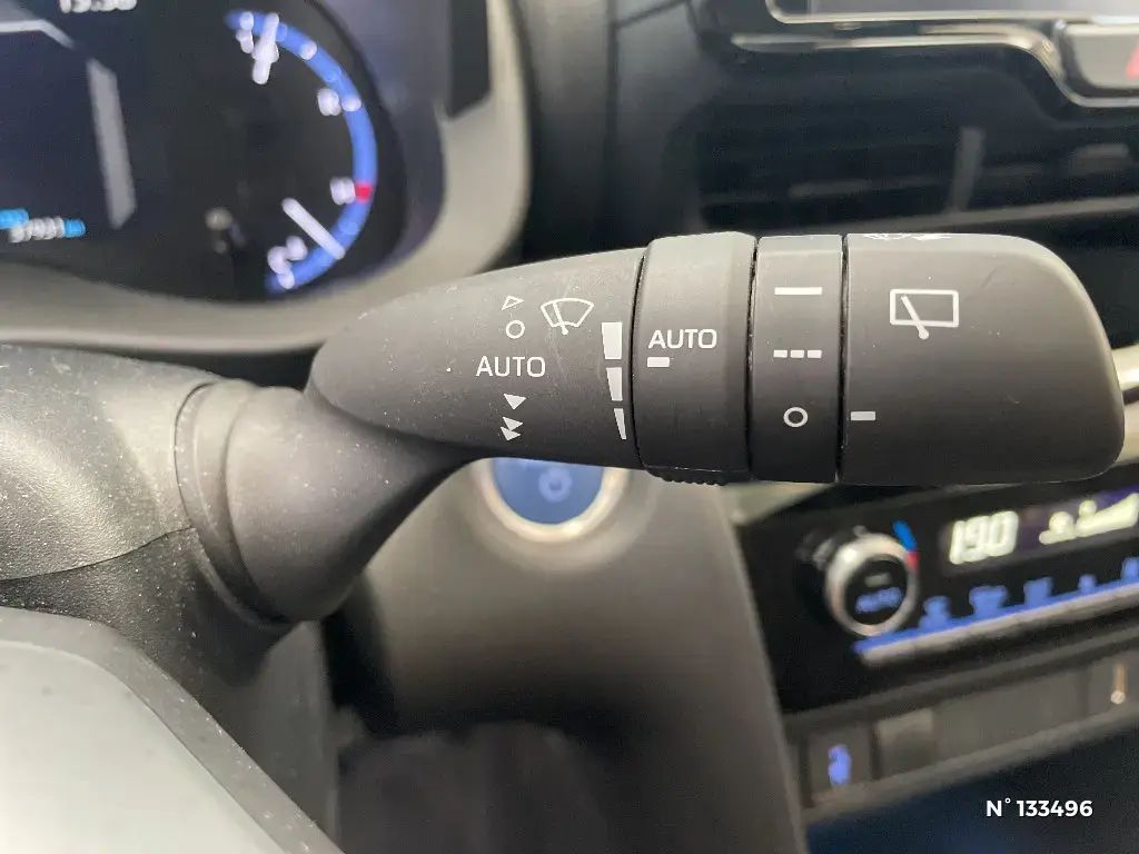 TOYOTA YARIS CROSS I - Miniature 20