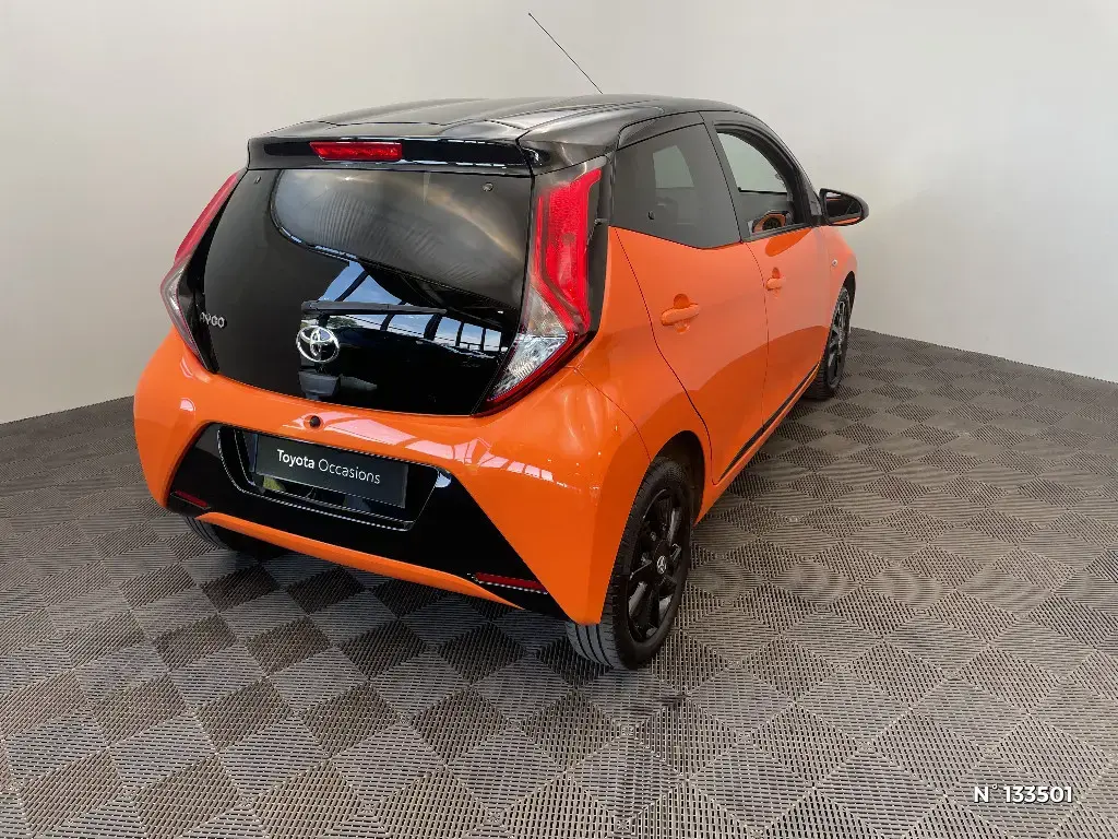 TOYOTA AYGO II - Miniature 2