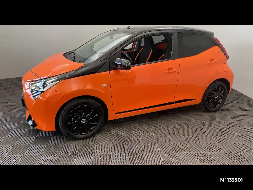 TOYOTA AYGO II - Miniature 4
