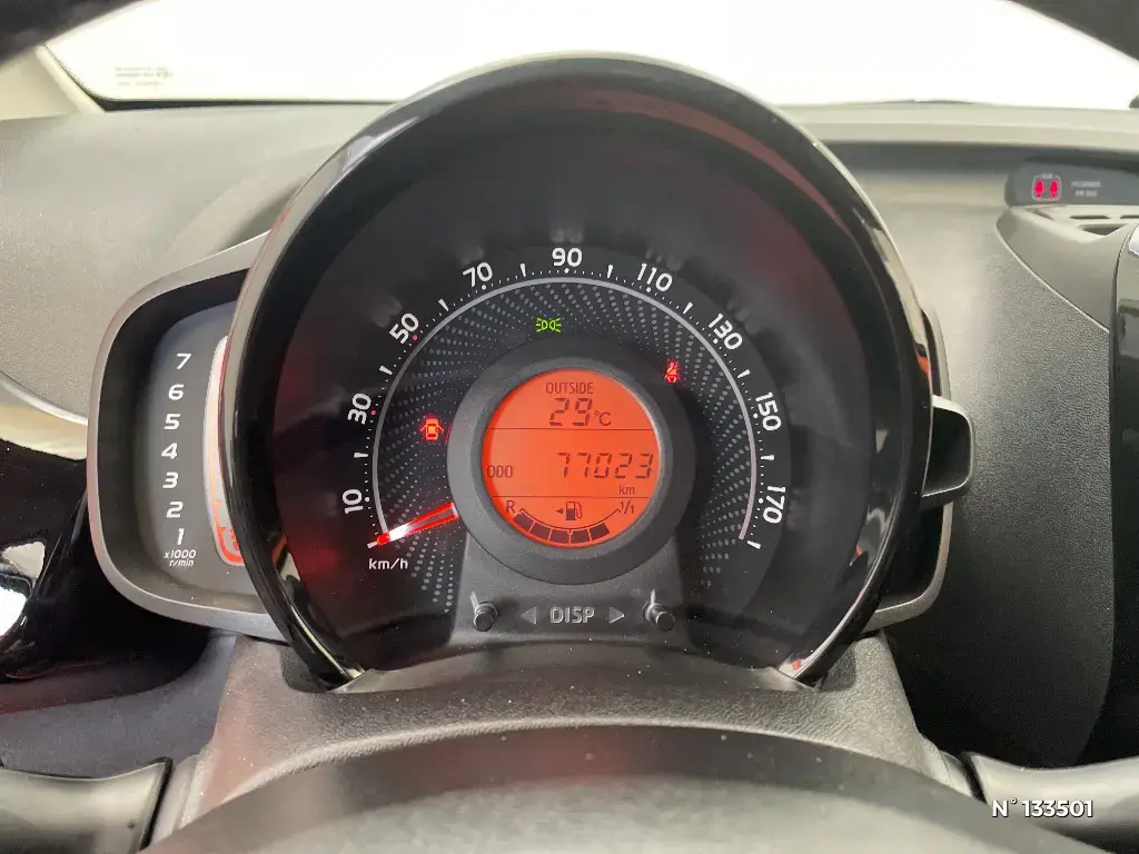 TOYOTA AYGO II - Miniature 8