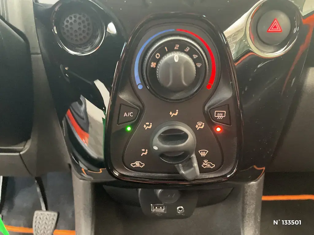 TOYOTA AYGO II - Miniature 12