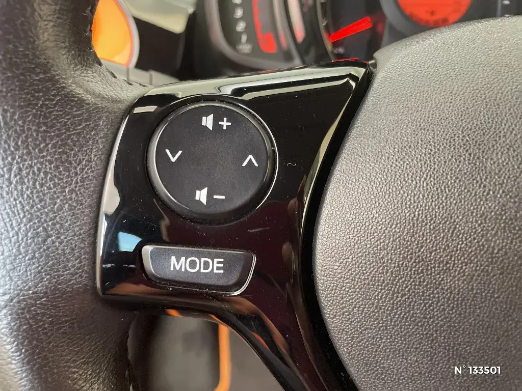 TOYOTA AYGO II - Miniature 17