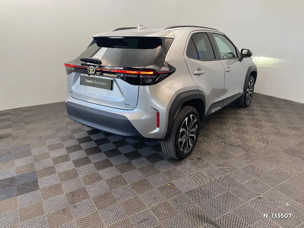 TOYOTA YARIS CROSS I - Miniature 2