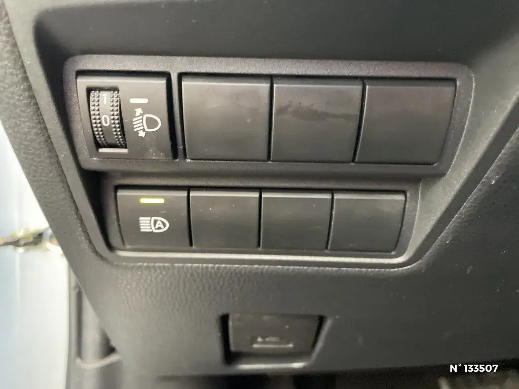 TOYOTA YARIS CROSS I - Miniature 11