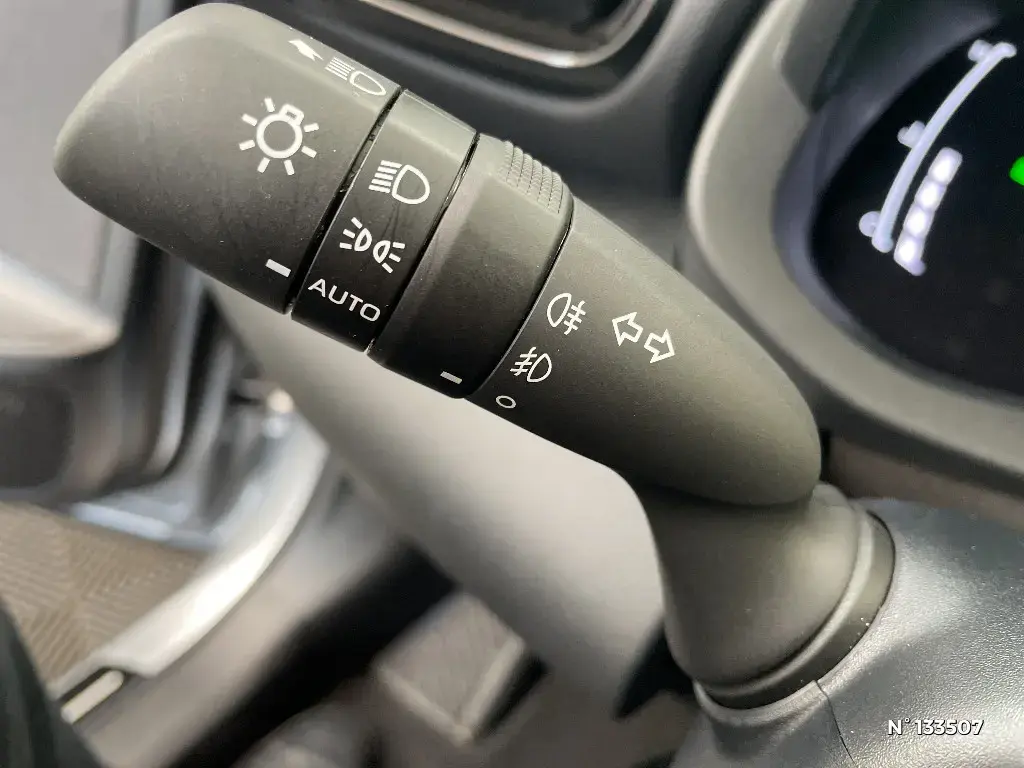 TOYOTA YARIS CROSS I - Miniature 18