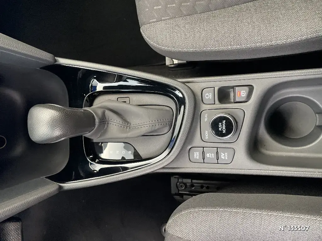 TOYOTA YARIS CROSS I - Miniature 22