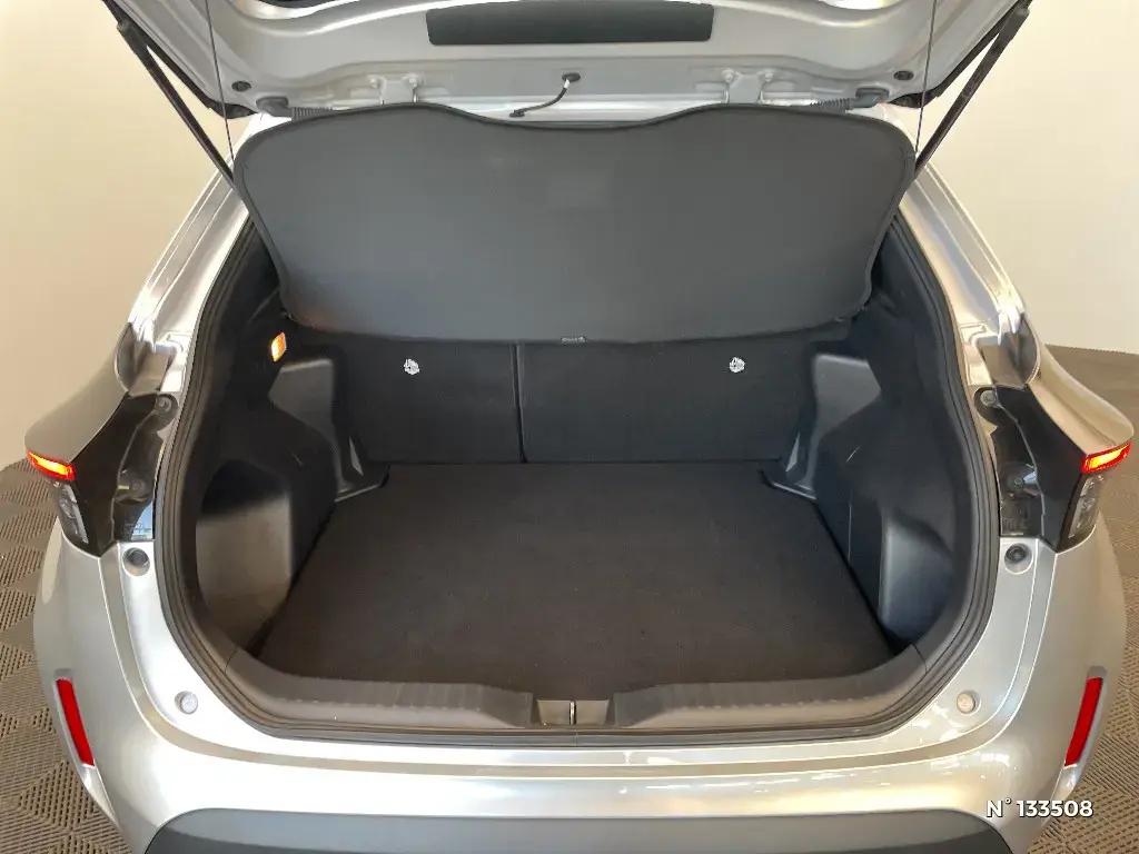 TOYOTA YARIS CROSS I - Miniature 10