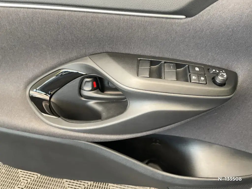 TOYOTA YARIS CROSS I - Miniature 17