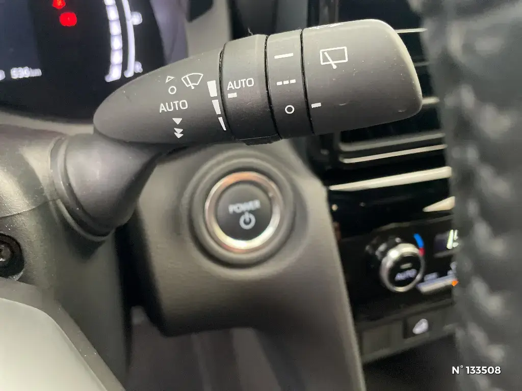 TOYOTA YARIS CROSS I - Miniature 20