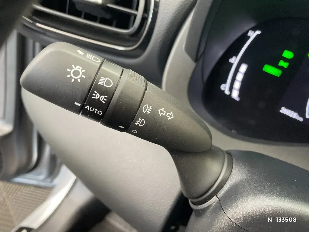 TOYOTA YARIS CROSS I - Miniature 21