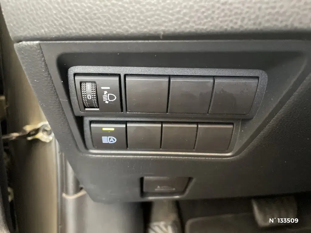 TOYOTA YARIS CROSS I - Miniature 11