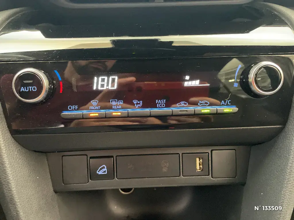 TOYOTA YARIS CROSS I - Miniature 12