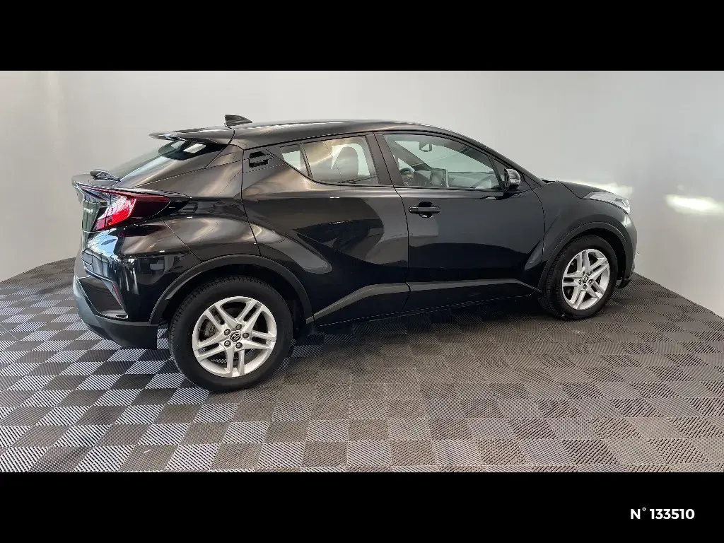 TOYOTA C-HR - Miniature 3