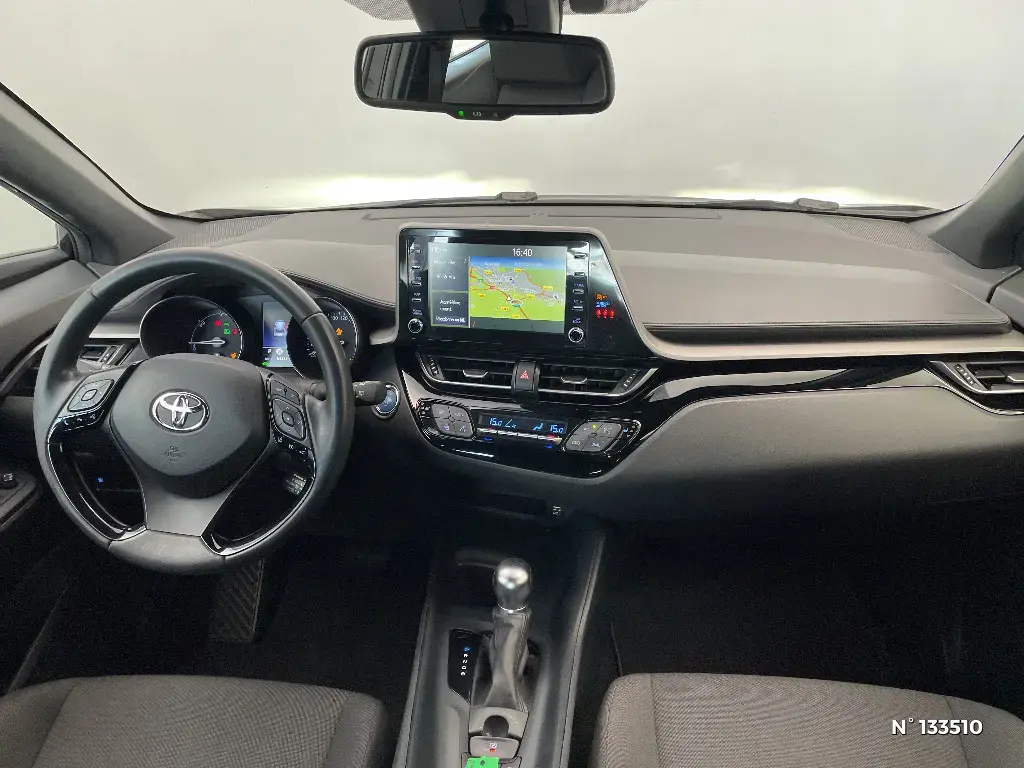 TOYOTA C-HR - Miniature 6