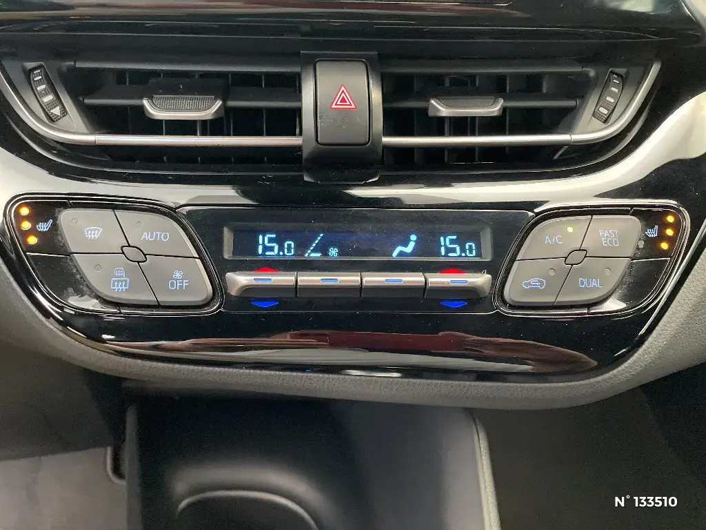 TOYOTA C-HR - Miniature 11