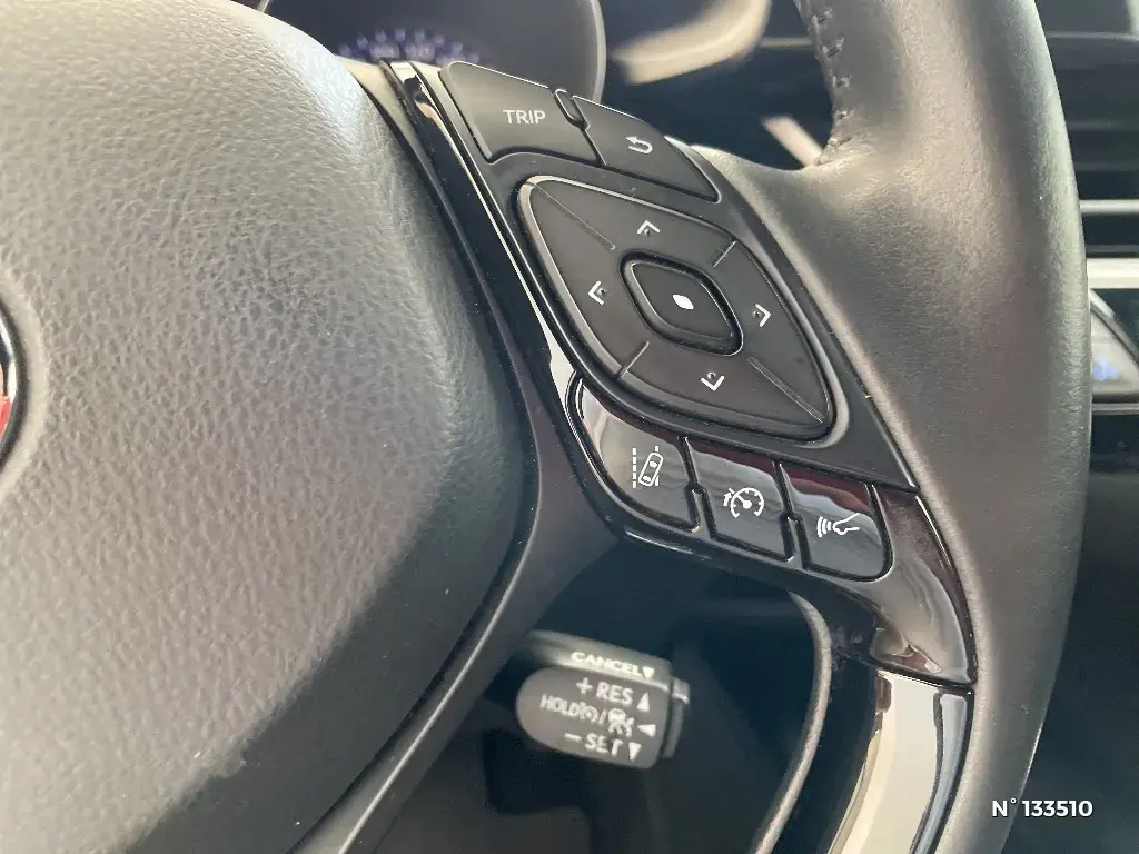 TOYOTA C-HR - Miniature 16