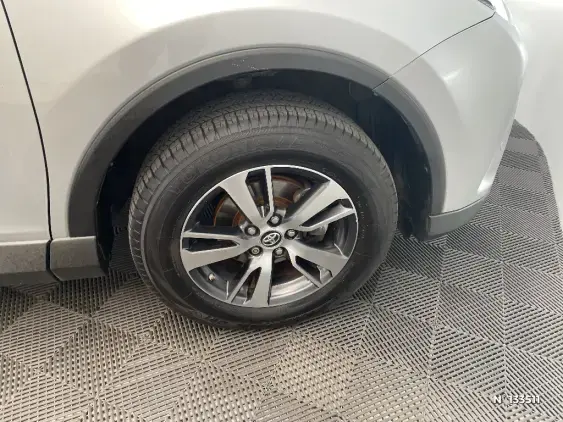 TOYOTA RAV4 IV - voiture d'occasion - Photo 8