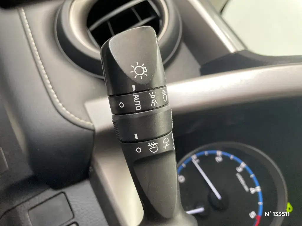 TOYOTA RAV4 IV - Miniature 15