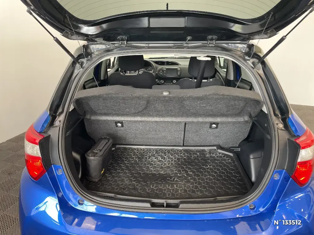TOYOTA YARIS III - Miniature 9