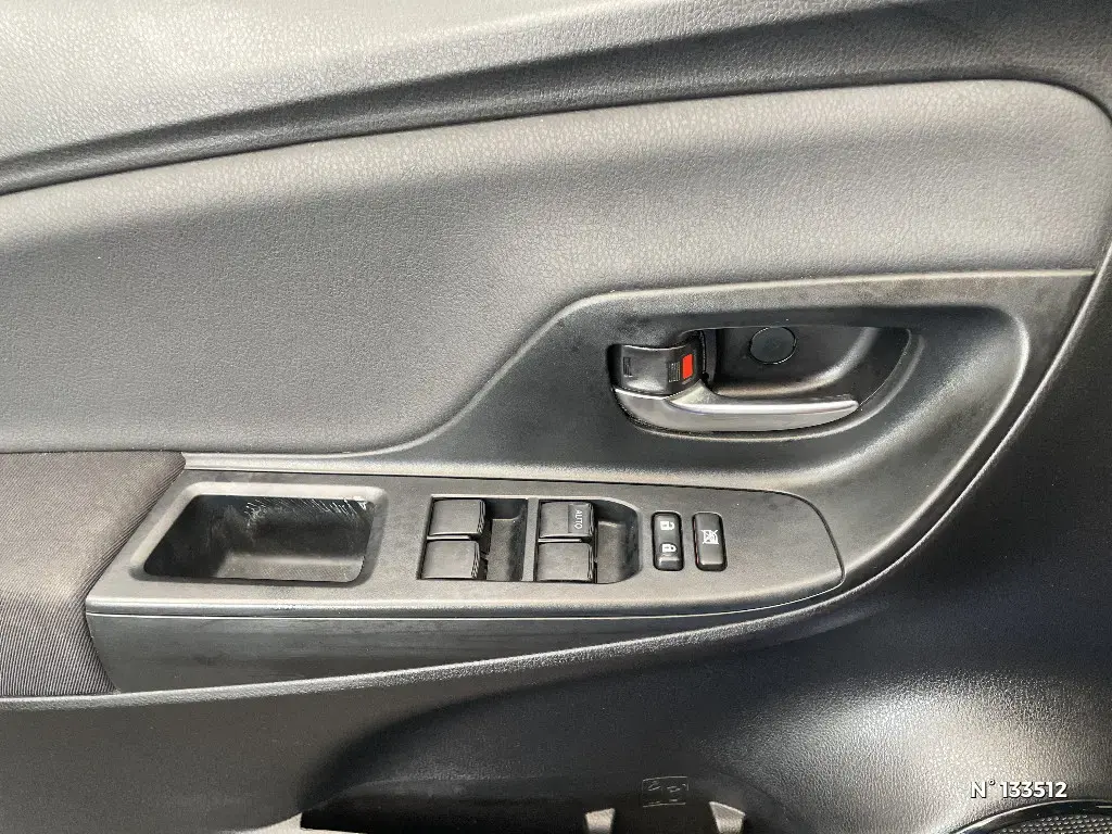 TOYOTA YARIS III - Miniature 15