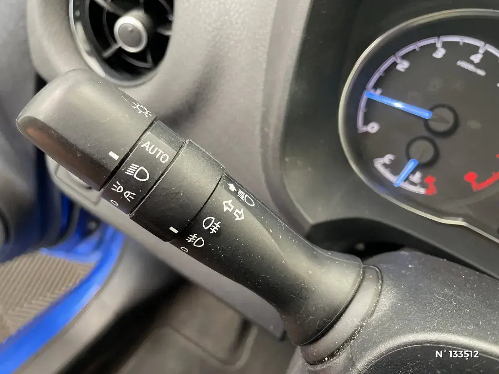 TOYOTA YARIS III - Miniature 19