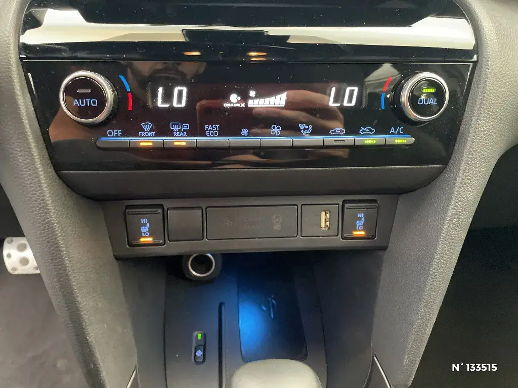 TOYOTA YARIS CROSS I - Miniature 12