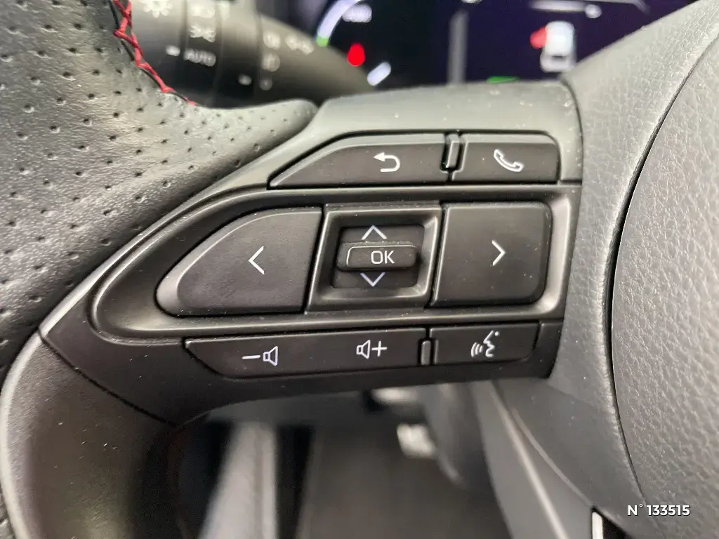 TOYOTA YARIS CROSS I - Miniature 18