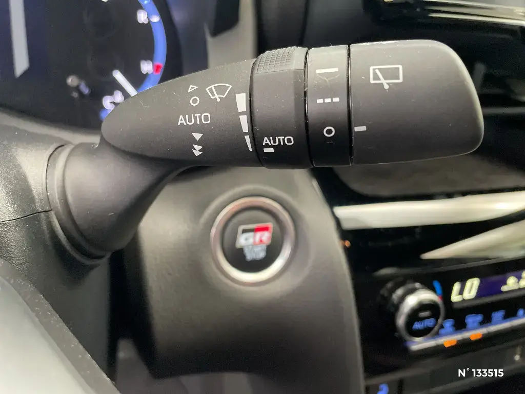 TOYOTA YARIS CROSS I - Miniature 20