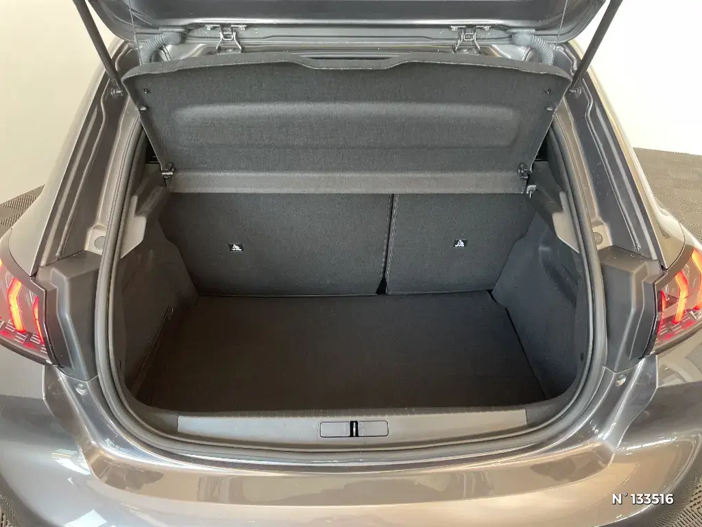 PEUGEOT 208 II - Miniature 10