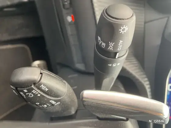 PEUGEOT 208 II - voiture d'occasion - Photo 34