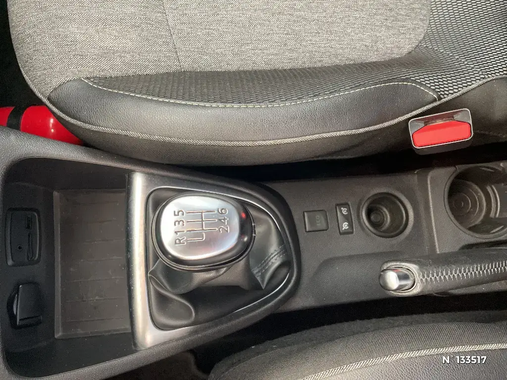 RENAULT CAPTUR - Miniature 18