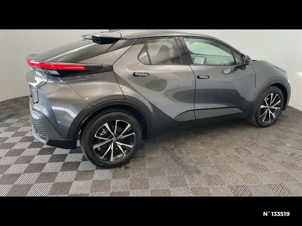 TOYOTA C-HR II - Miniature 3