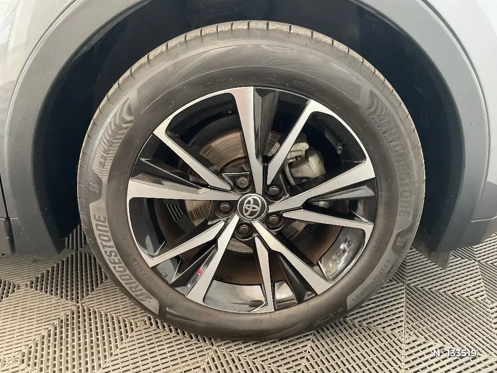 TOYOTA C-HR II - Miniature 5