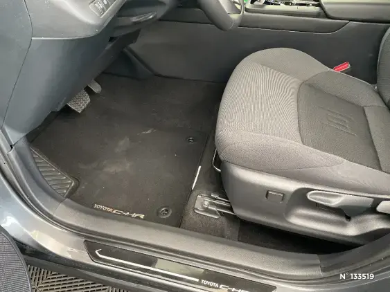 TOYOTA C-HR II - voiture d'occasion - Photo 28