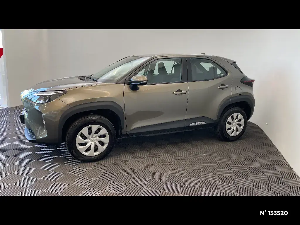 TOYOTA YARIS CROSS I - Miniature 4
