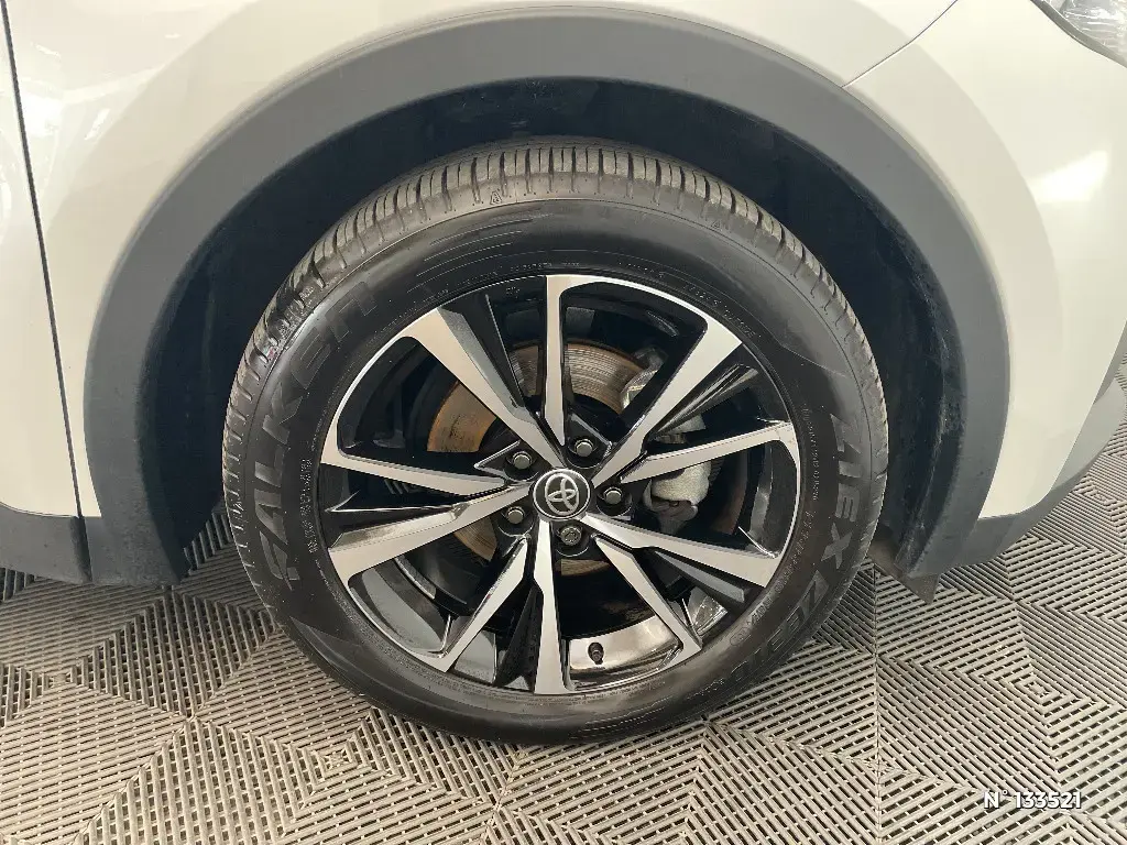 TOYOTA C-HR II - Miniature 5