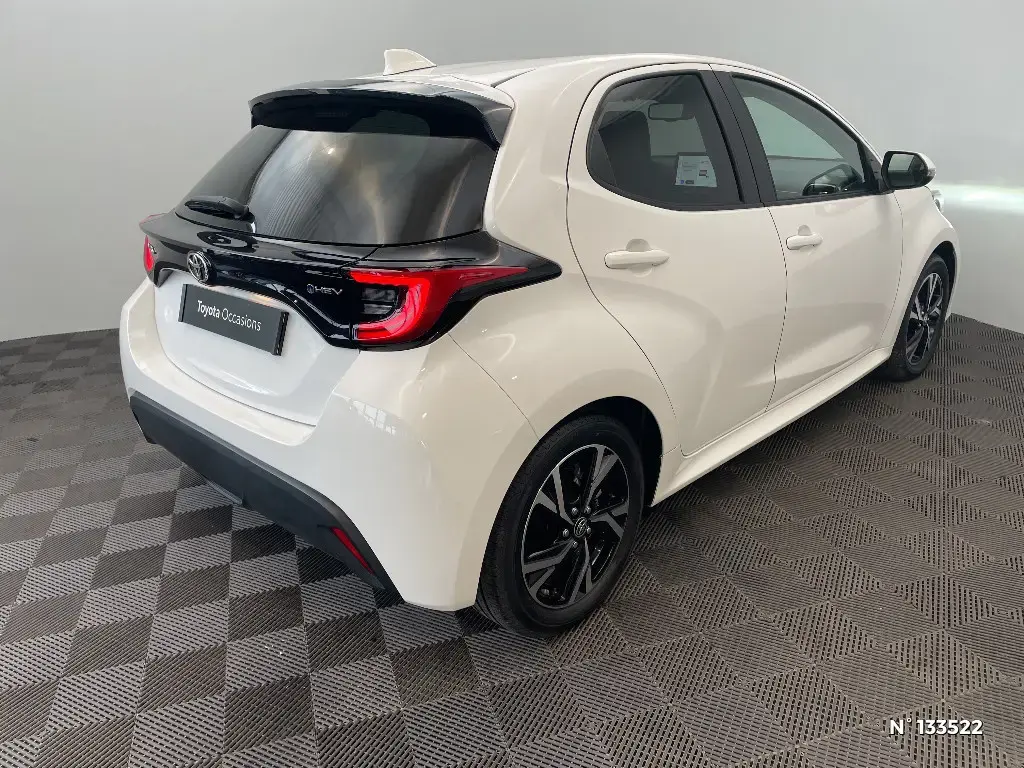 TOYOTA YARIS IV - Miniature 2