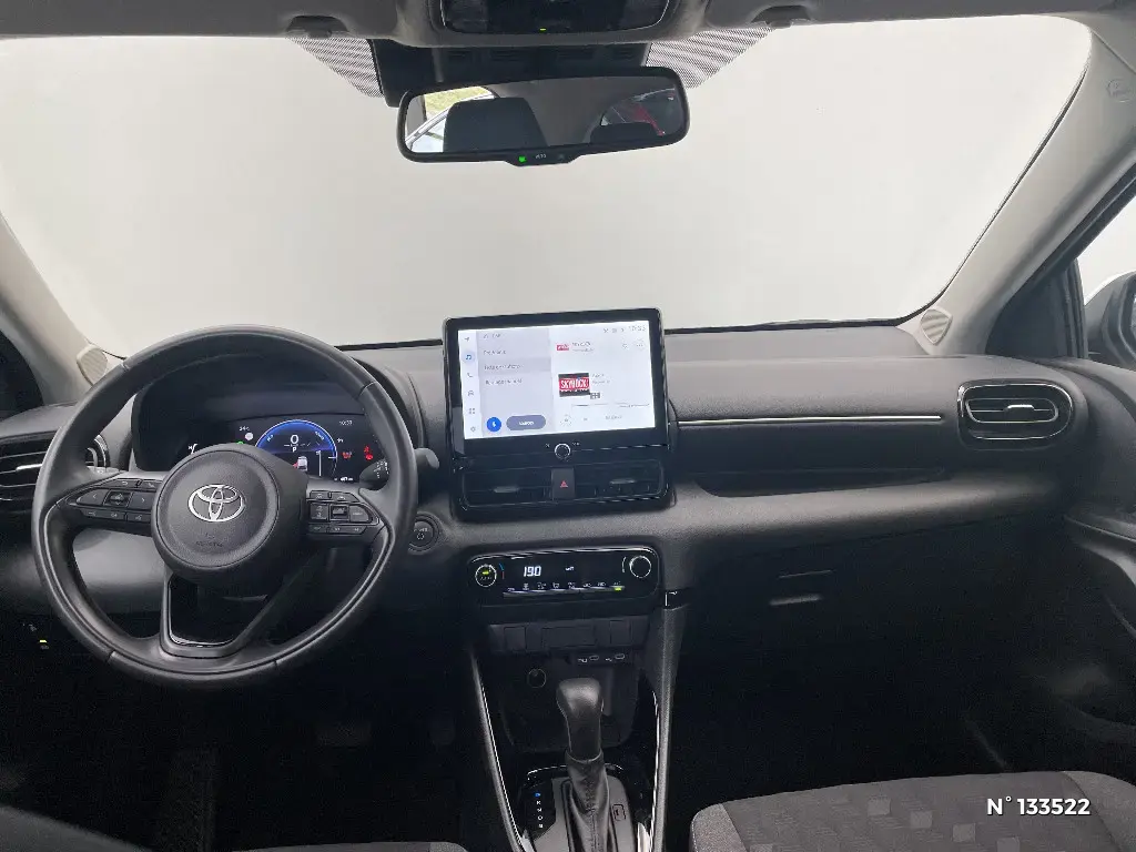 TOYOTA YARIS IV - Miniature 6