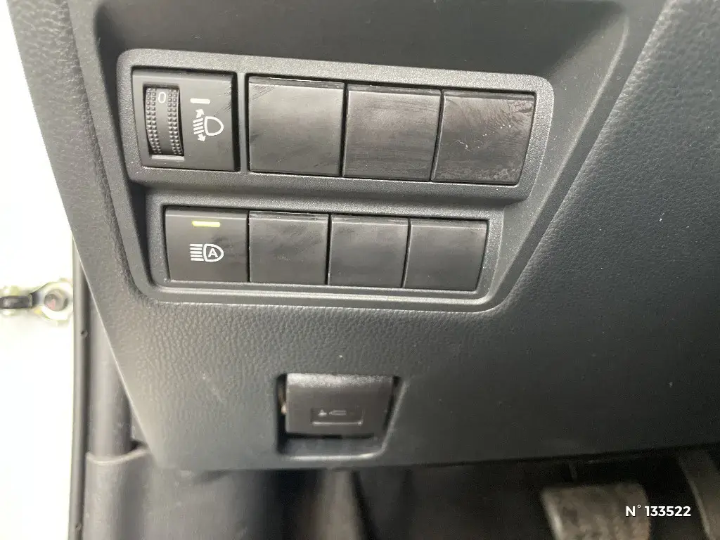 TOYOTA YARIS IV - Miniature 11