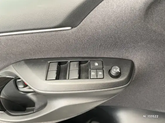 TOYOTA YARIS IV - voiture d'occasion - Photo 31
