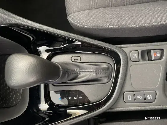 TOYOTA YARIS IV - voiture d'occasion - Photo 36