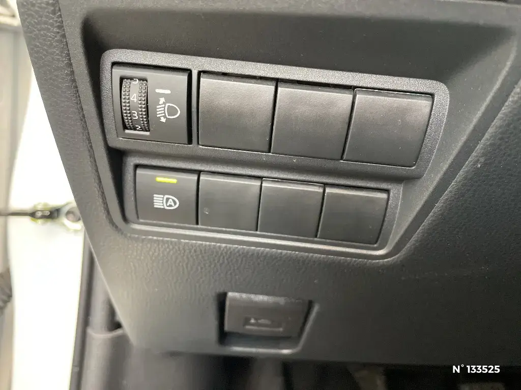 TOYOTA YARIS IV - Miniature 11