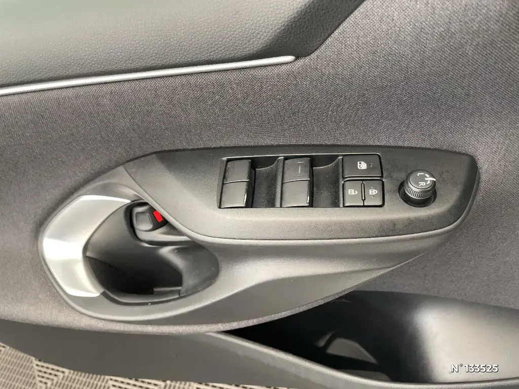 TOYOTA YARIS IV - Miniature 12