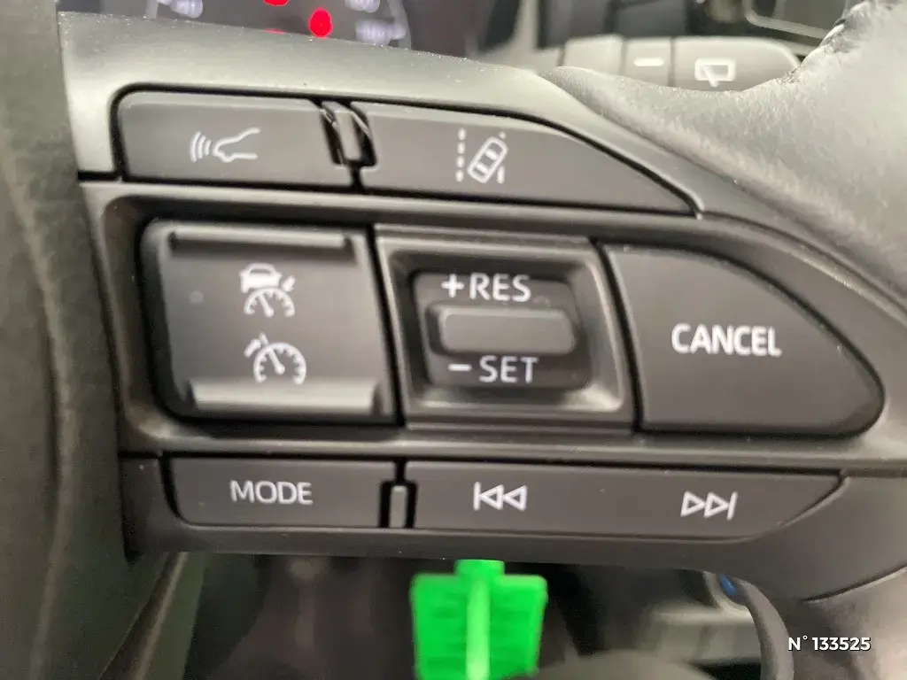 TOYOTA YARIS IV - Miniature 14