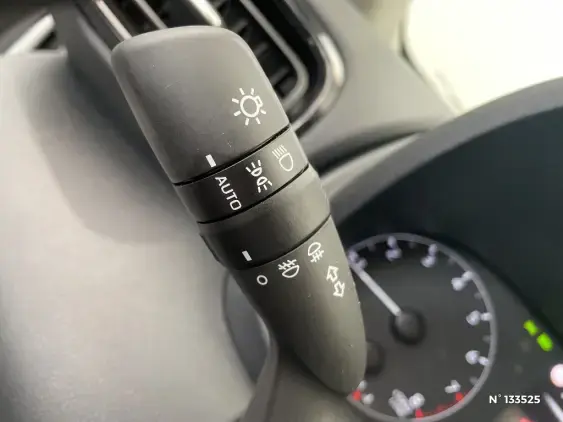 TOYOTA YARIS IV - voiture d'occasion - Photo 34