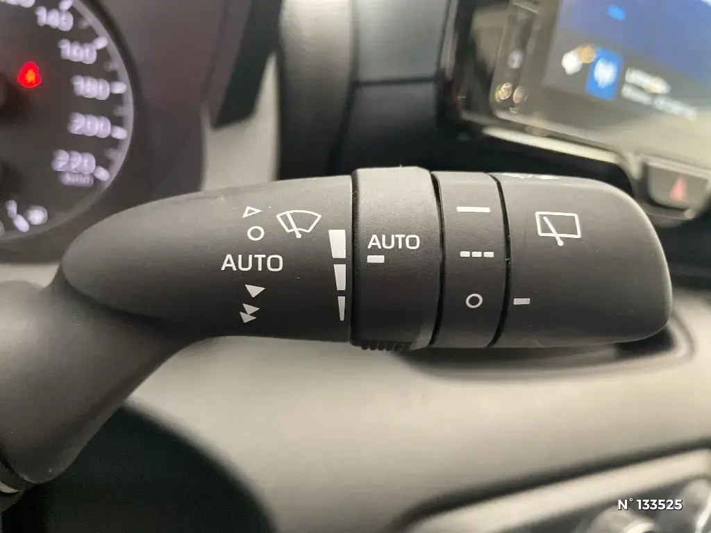 TOYOTA YARIS IV - Miniature 16