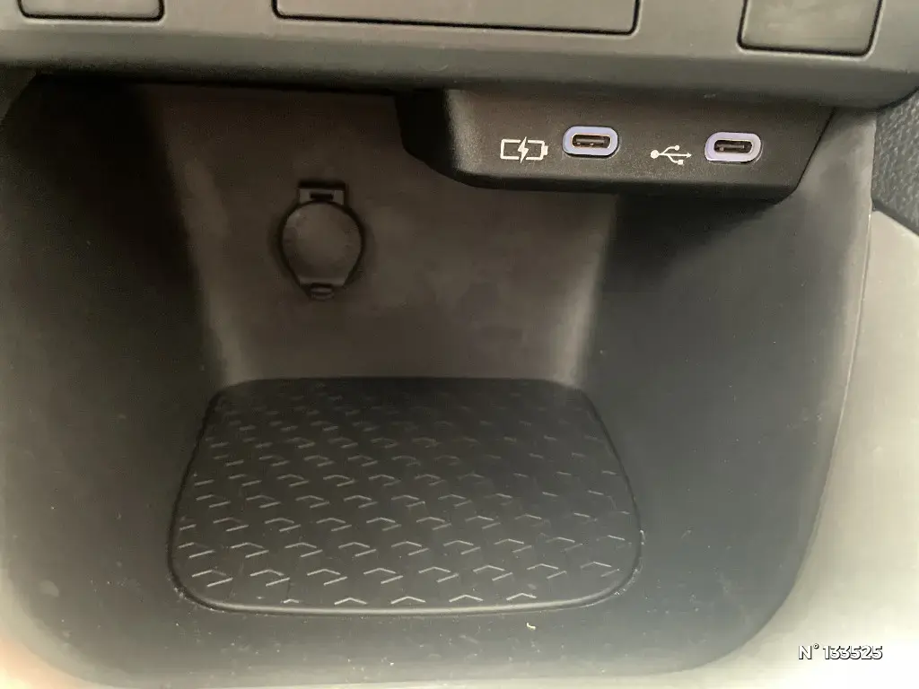 TOYOTA YARIS IV - Miniature 22